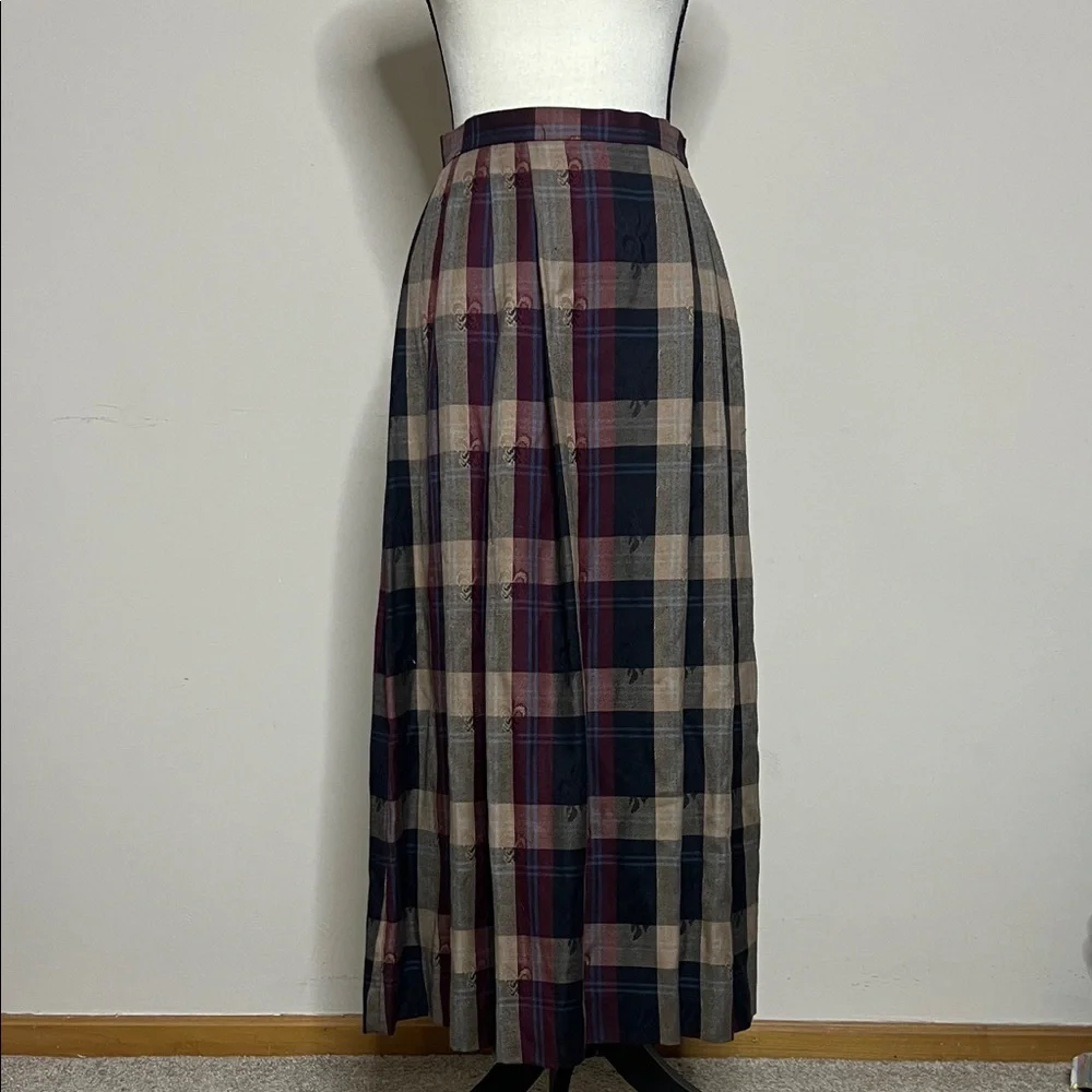 🗝️📞📠👵📜✒️Very Vintage Women’s Plaid Midi Skirt in Navy, Beige & Burgundy